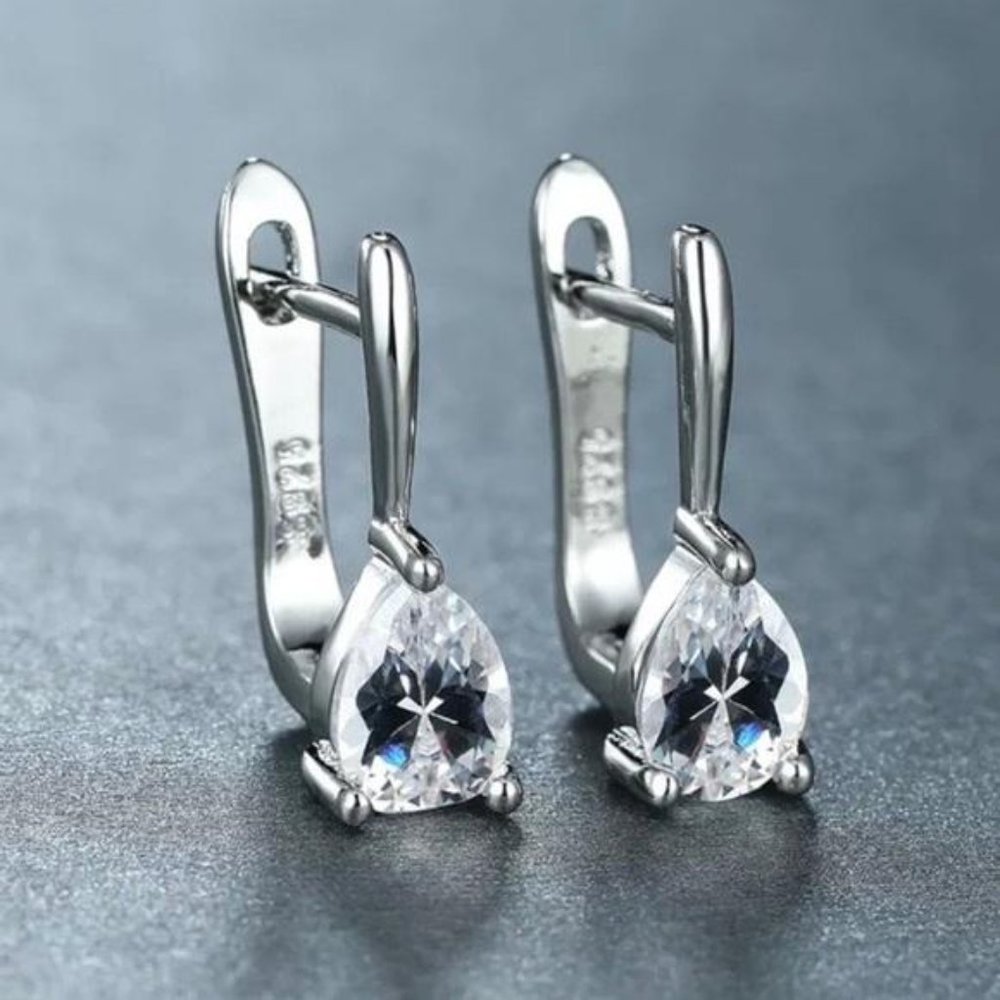 NEW 925 STERLING SILVER DIAMOND EARRINGS, NICE EARRINGS, CUTE EARRINGS. - Picture 3 of 3